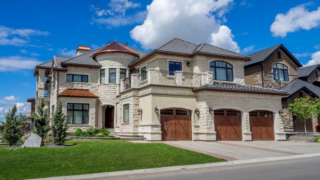 Build a Luxury Home in Houston